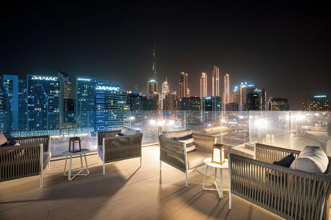 Waves Holiday Homes - Premium 1Br Apartment Overlooking Burj Khalifa Dubaj