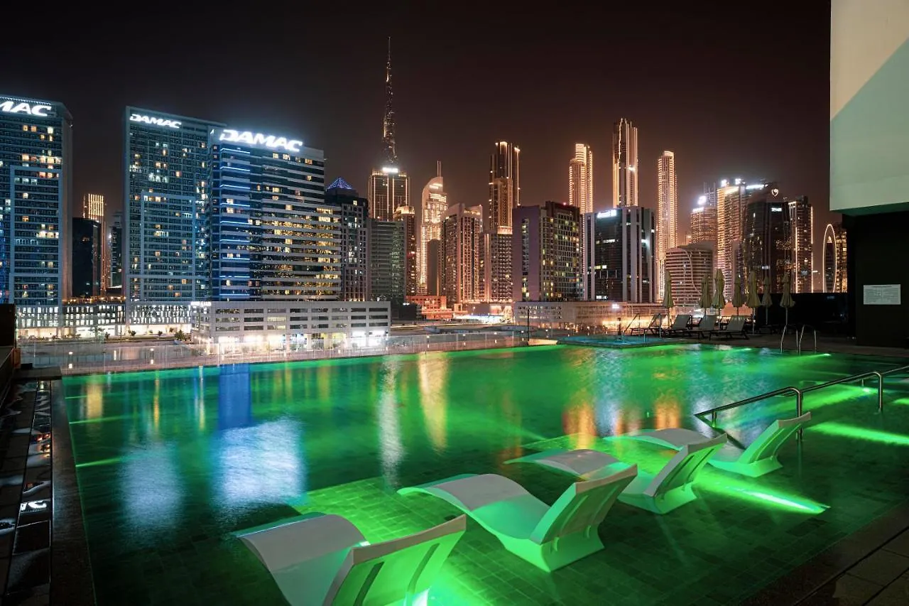 Waves Holiday Homes - Premium 1Br Apartment Overlooking Burj Khalifa Dubaj