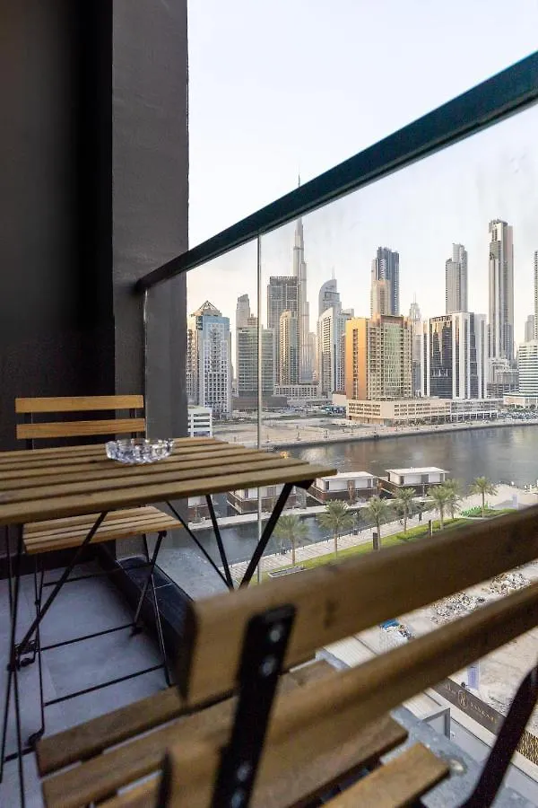 Waves Holiday Homes - Premium 1Br Apartment Overlooking Burj Khalifa Dubai 0*,