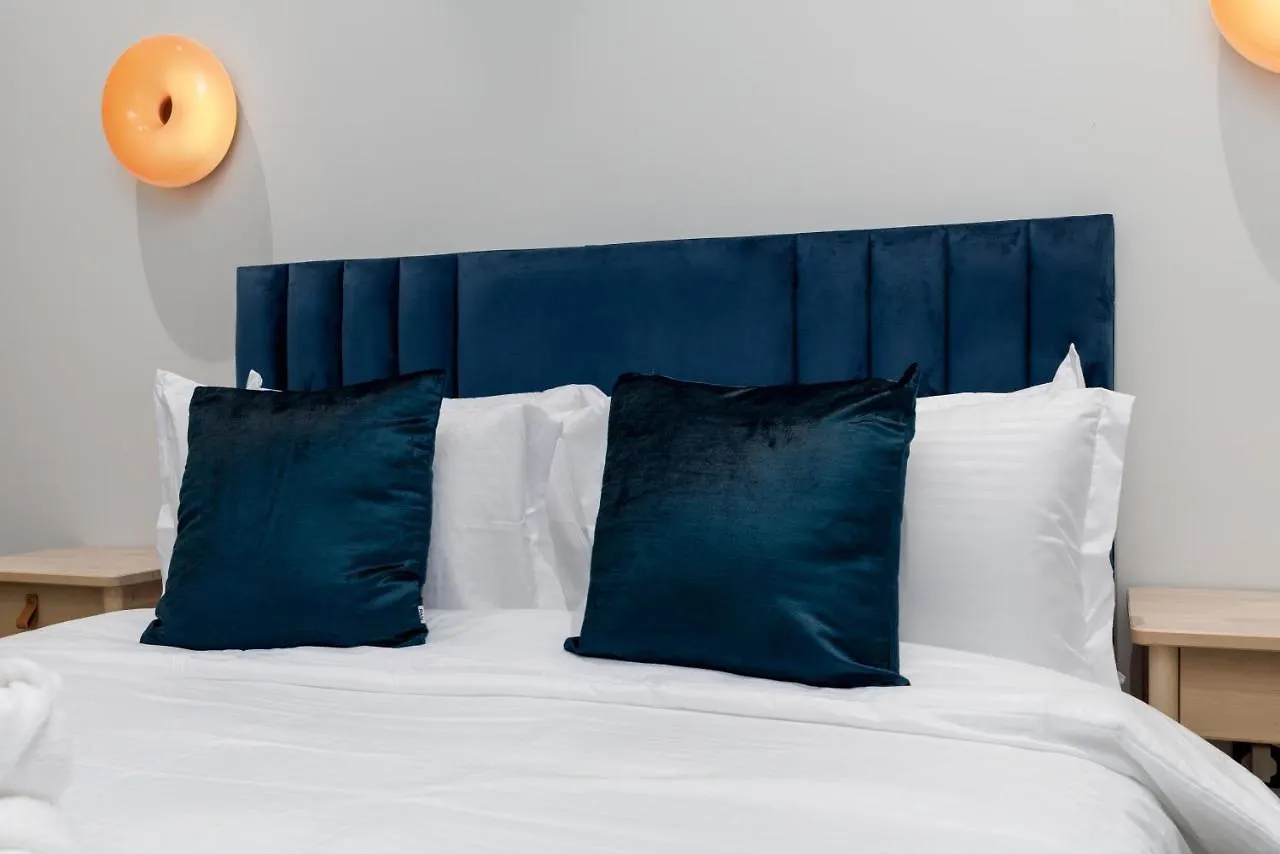 Waves Holiday Homes - Premium 1Br Apartment Overlooking Burj Khalifa Dubai