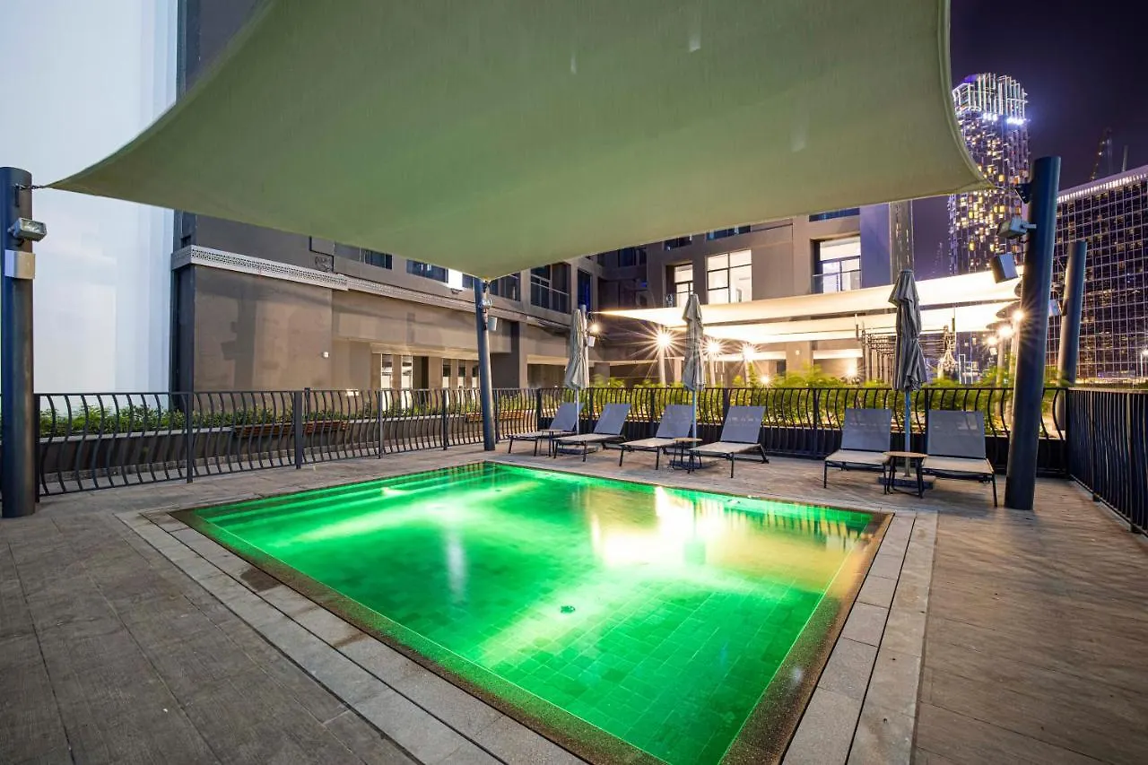 Waves Holiday Homes - Premium 1Br Apartment Overlooking Burj Khalifa Dubai